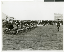 Photograph of the arrival of Howard Hughes' Lockheed 14, New York, July 14, 1938