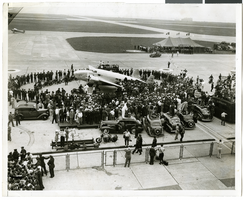 Photograph of crowds at Floyd Bennett Airfield, New York, July 1938