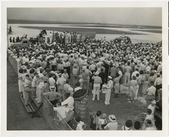Photograph of Howard Hughes and crowds, Chicago, 1938