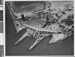 Photograph of Howard Hughes' Hercules, Long Beach, California, circa 1946