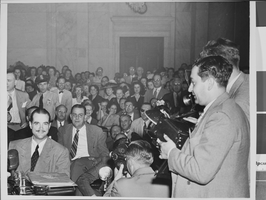 Photograph of Howard Hughes at hearing, Washington, August 06, 1947