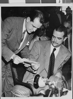 Photograph of Howard Hughes at hearing, Washington, August 08, 1947