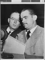 Photograph of Howard Hughes at hearing, Washington, August 07, 1947