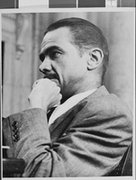 Photograph of Howard Hughes at hearing, Washington, August 06, 1947