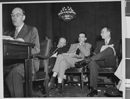 Photograph of Howard Hughes at hearing, Washington, August 06, 1947