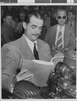 Photograph of Howard Hughes at hearing, Washington, August 06, 1947