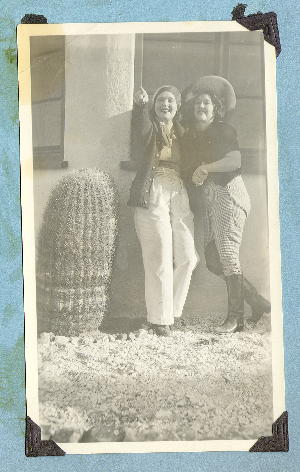 Clara (left) and unidentified woman: photographic print