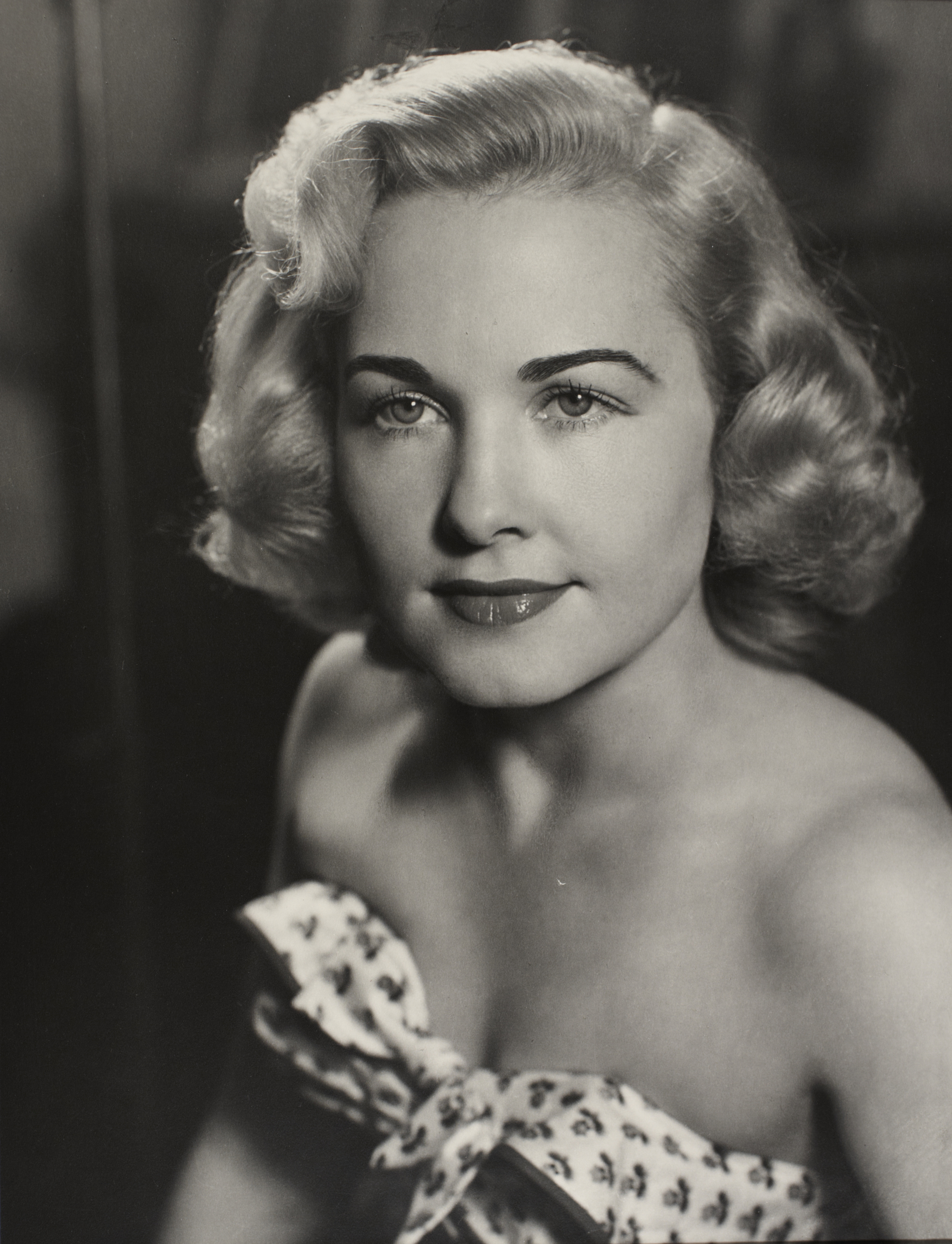 Headshot of unidentified woman: photographic print