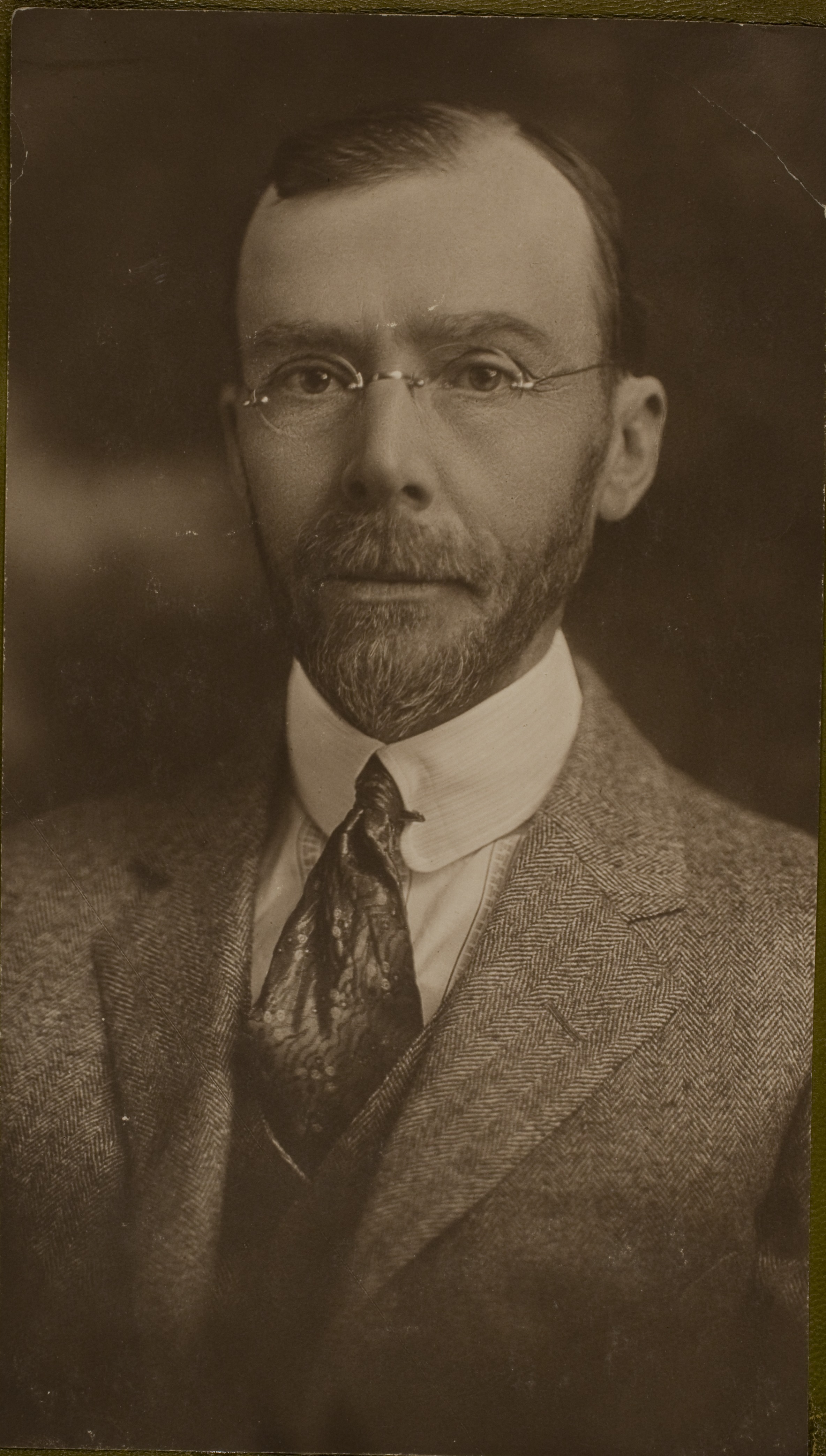 Unidentified man: photographic print