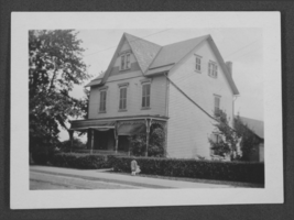 Black-and-white photograph of Stocker house, Phillipsburg, New Jersey, circa early to mid 1900s