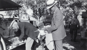 Photograph of C. P. Squires and C. C. Boyer in Arizona, circa early 1920s.