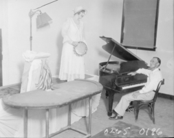 Film negative of Minnie Kennedy and Guy Edward Hudson, Las Vegas, August 23-30, 1931