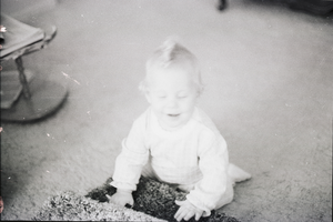 Film transparency of Elbert Edwards' grandchildren, 1976