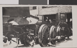 Photograph of unidentified equipment, circa early 1900s