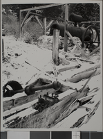 Photograph of unidentified equipment, circa early 1900s