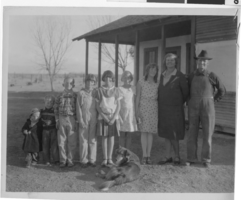 Photograph of the Whitney family, Las Vegas, 1929