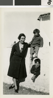Photograph of Elsie Thomas, Pat, and Bill, circa early to mid 1900s
