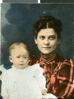 Photograph of Maurine Wilson and her mother, circa early 1900s