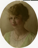 Photograph of Maurine Hubbard Wilson, 1916