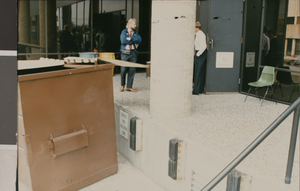 Photograph of people outside of the Rod Lee Bigelow Health Sciences building, University of Nevada, Las Vegas, circa 1991-1992