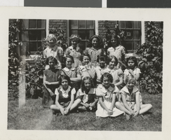 Photograph of fifth grade girls, early 1900s