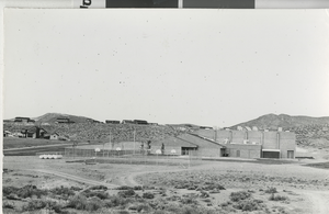 Photograph of a school, Tonopah (Nev.), October 1982