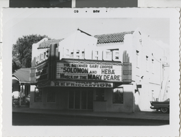 Photograph of the Palace Theatre marquee, Las Vegas (Nev.), August 1960