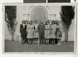 Photograph of K.O. Knudson and others, Las Vegas (Nev.), early 1940s