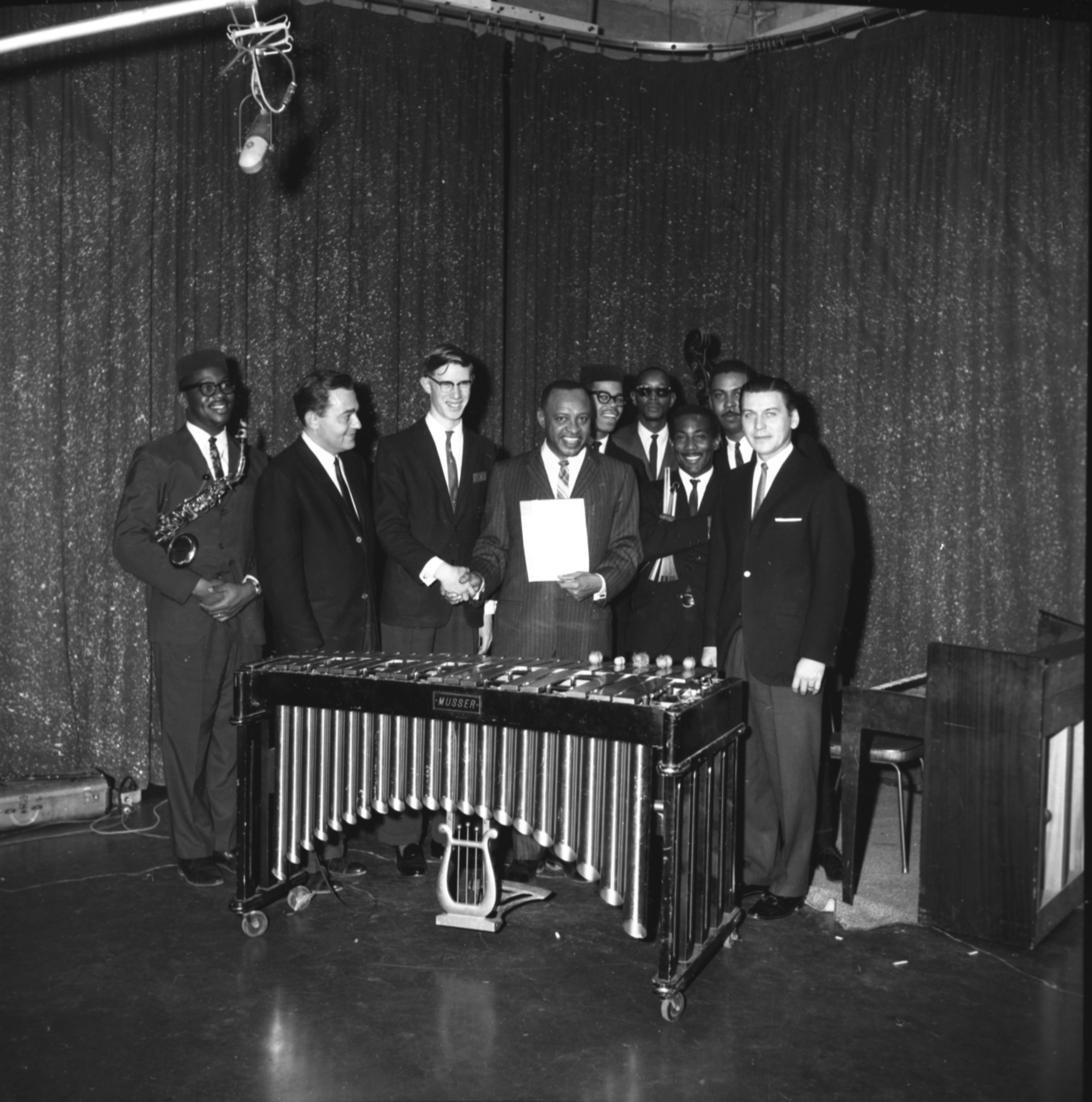 Martin Black Show, Image 05