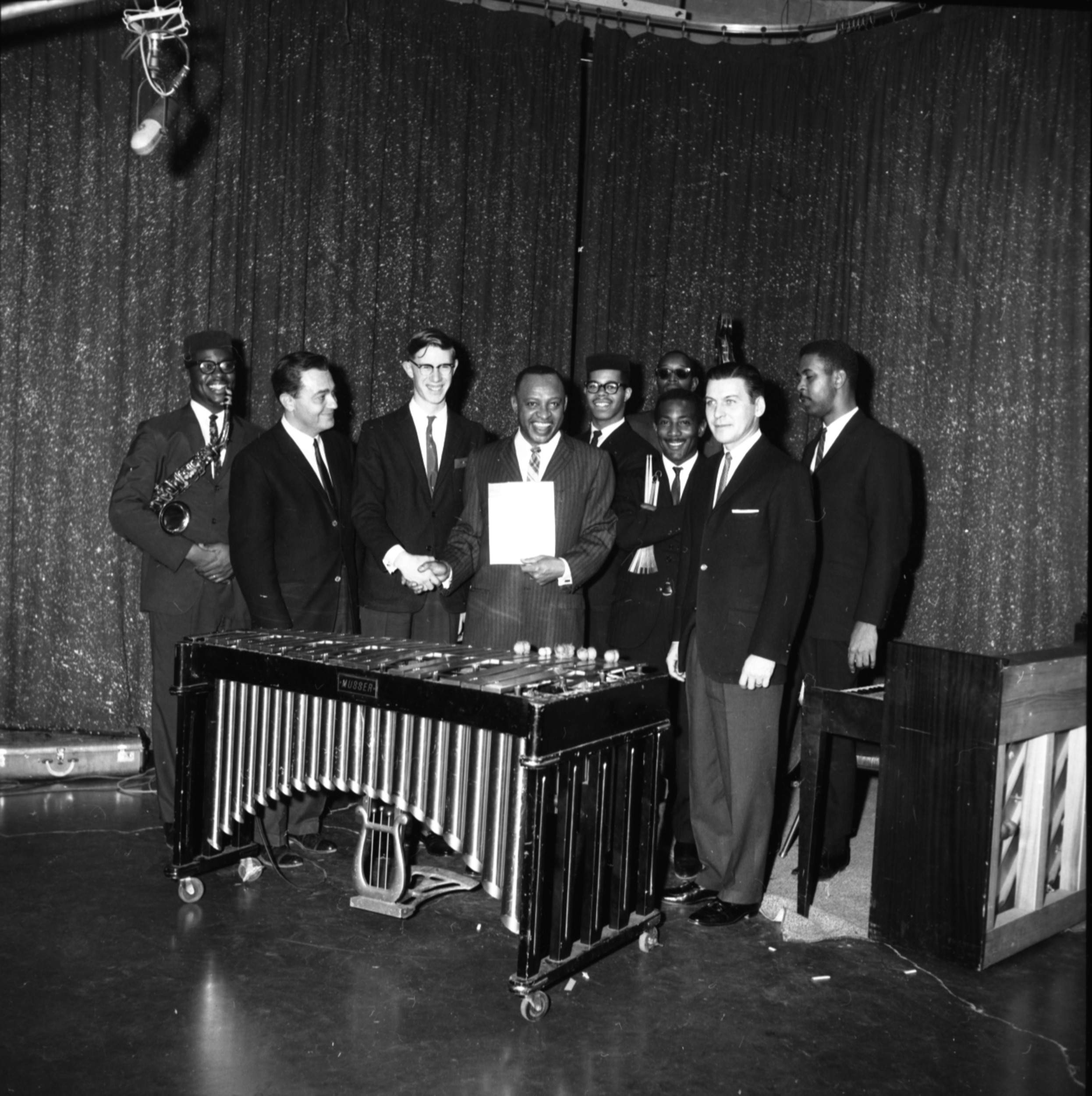 Martin Black Show, Image 06