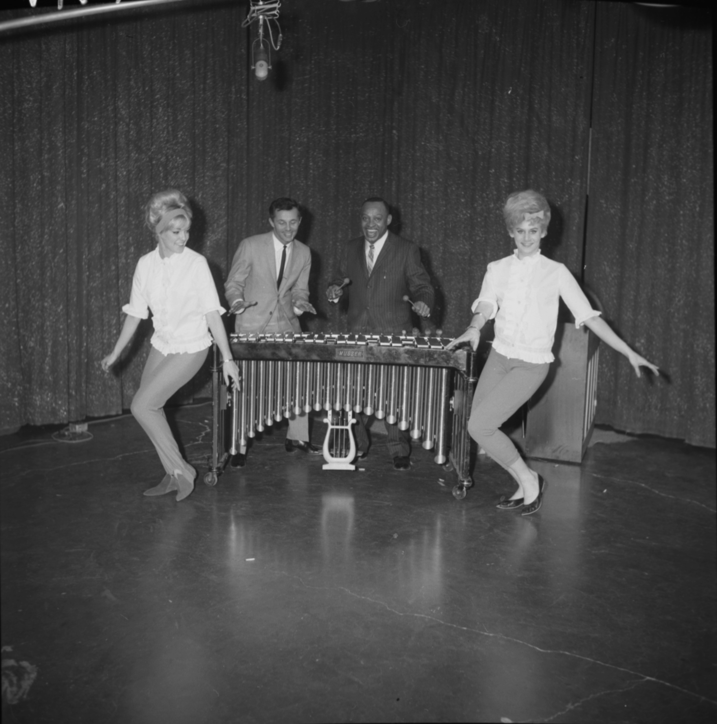 Martin Black Show, Image 09