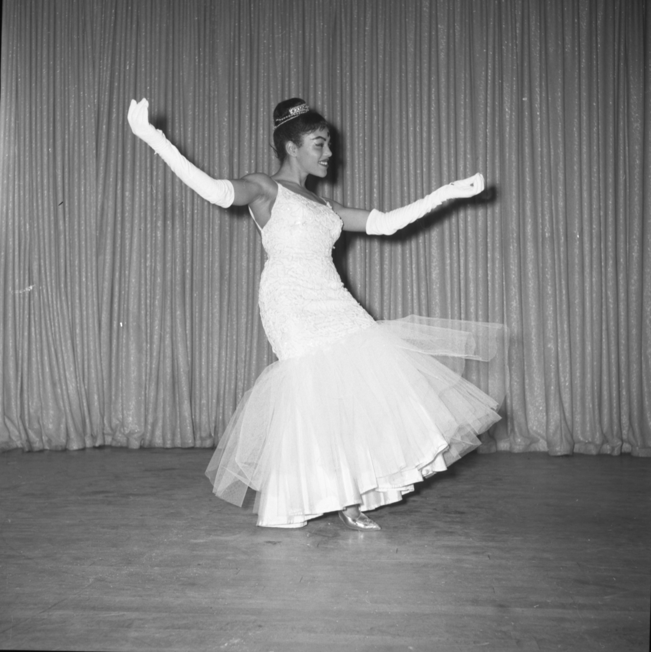 Carver House talent show, April 4, 1962, Image 10
