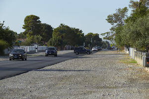 Different development pattern on South Torrey Pines Drive, Las Vegas, Nevada: digital photograph
