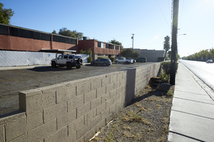 The Palms Apartments on East Karen Avenue near East Sahara Avenue west of Maryland Parkway, Las Vegas, Nevada: digital photograph