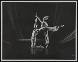 La Peri, image 002: photographic print