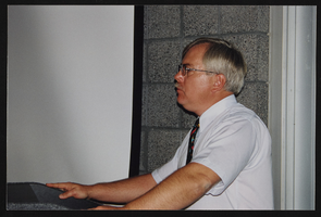 Vern Kraitn speaking before the Southern Nevada American Society of Landscape Architects: photographic print