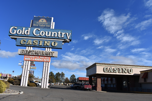 Gold Country Inn & Casino double mounted and wall mounted signs, Elko, Nevada