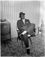 Set of photographs of Lawrence Daniels and family: image 001