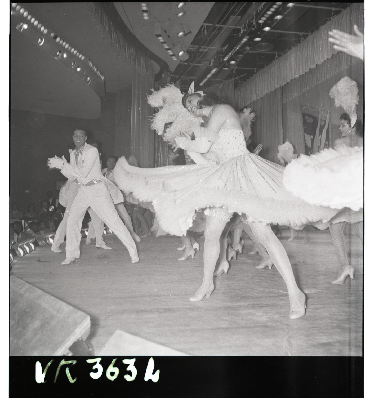Cancan, Image 09