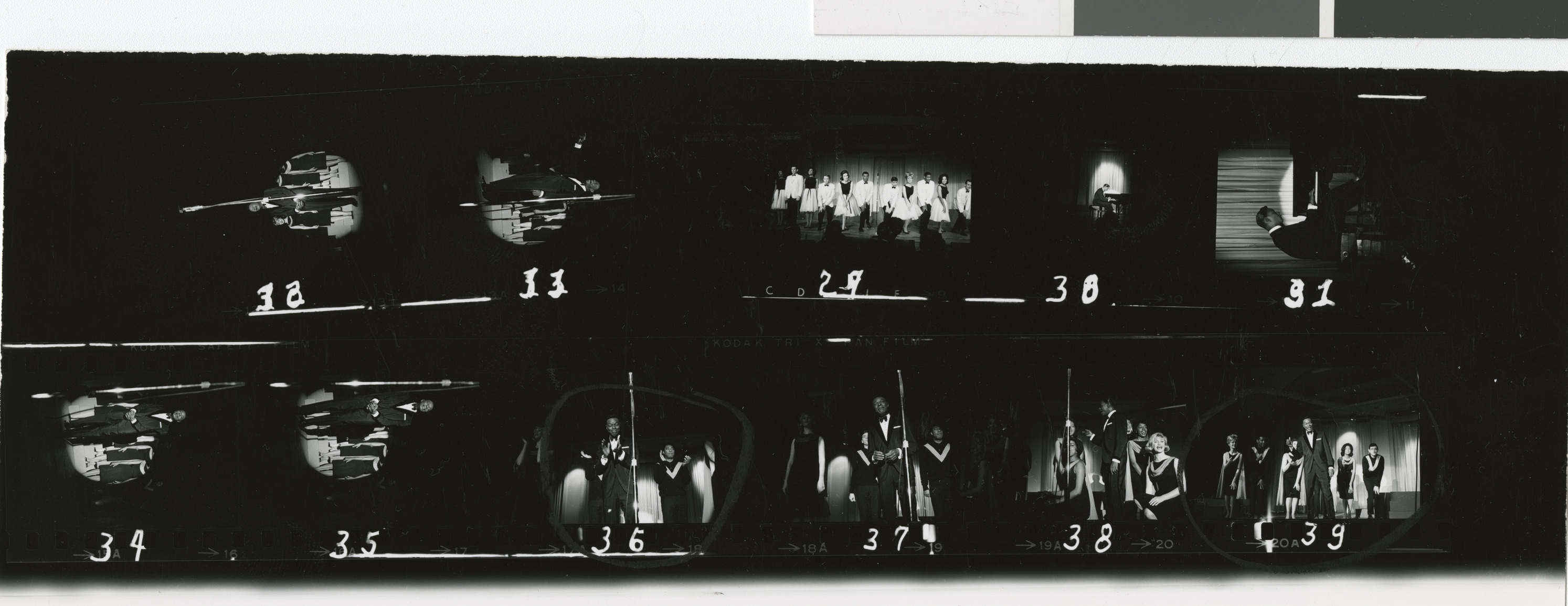 Cole on stage, Image 10