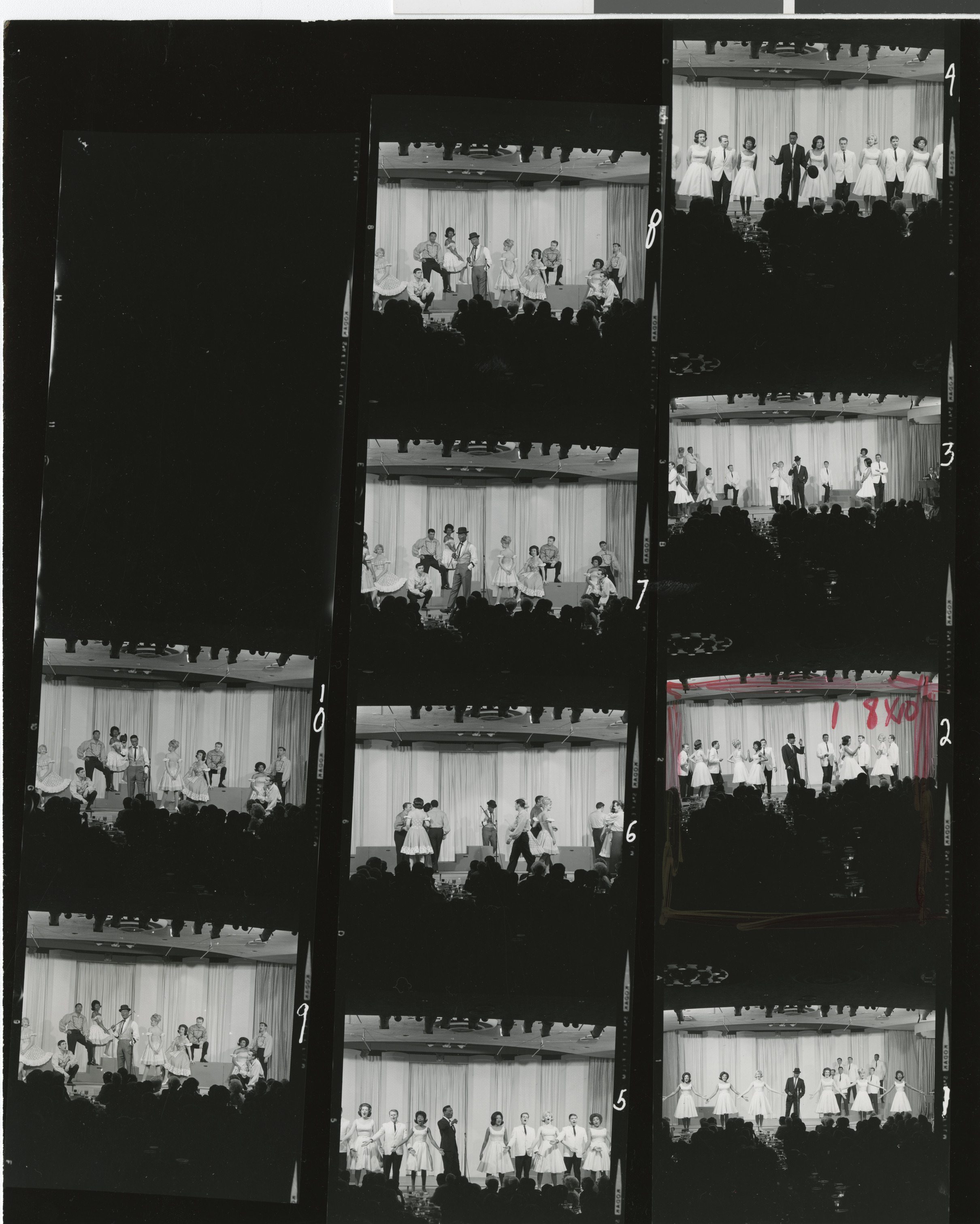 Cole on stage, Image 17