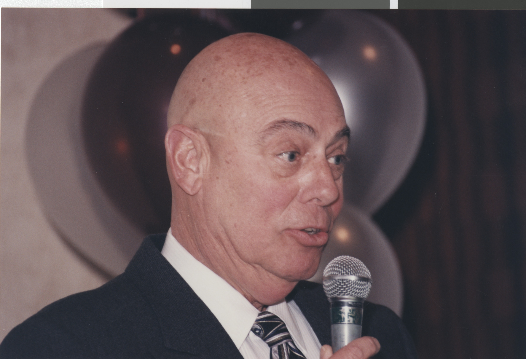 Photograph of event hosted by the Jewish Federation of Las Vegas, 1998-2000