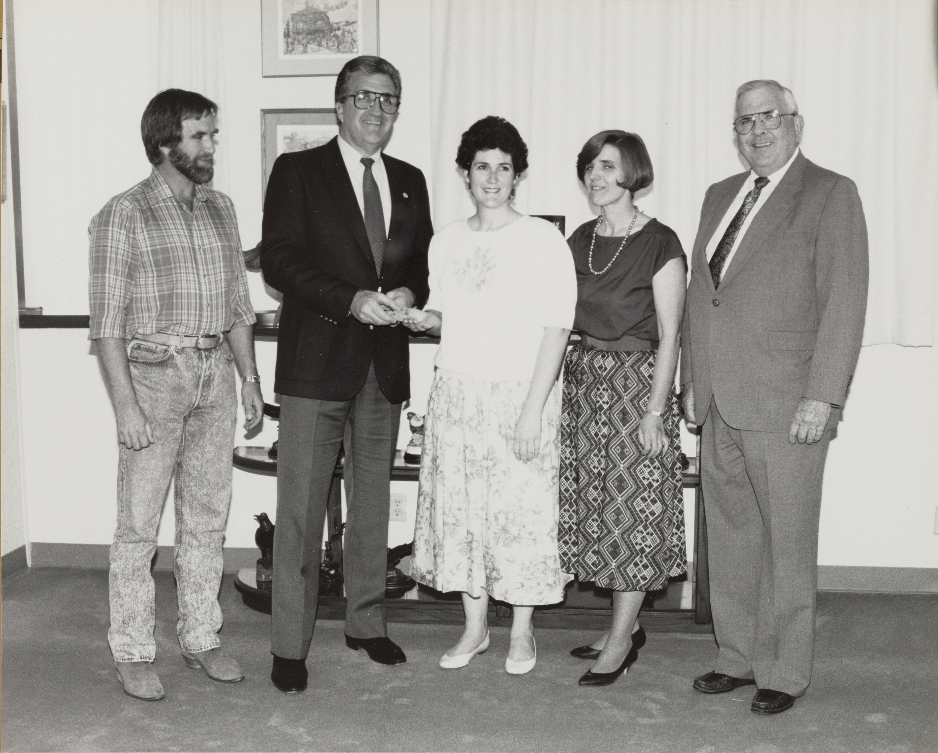 Photograph of Ron Lurie at Museum of Natural History Key Presentation (Marian Orr)