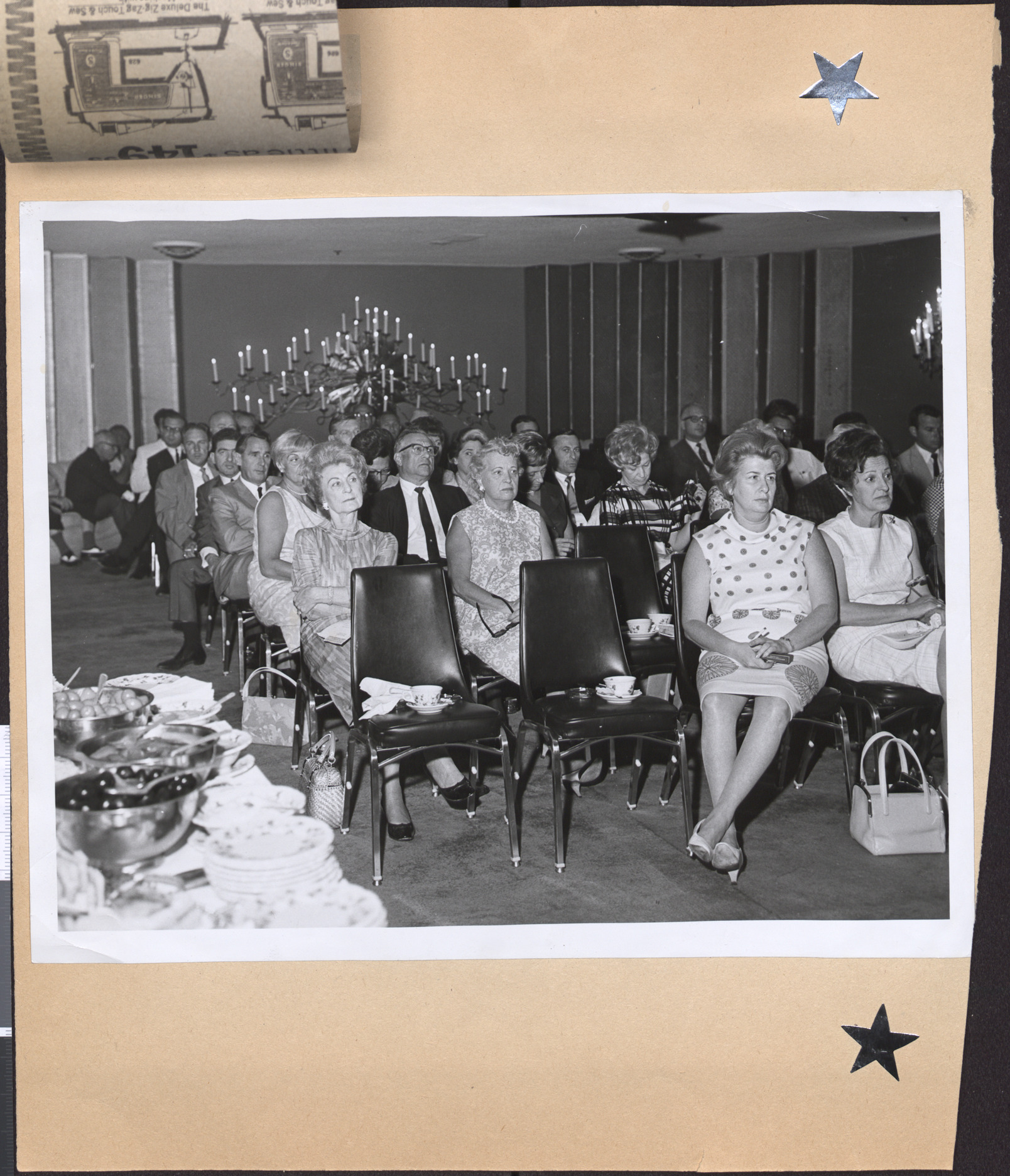 Photograph of Hadassah members at National Meeting information session in the Arab-Israeli Incident, 1967