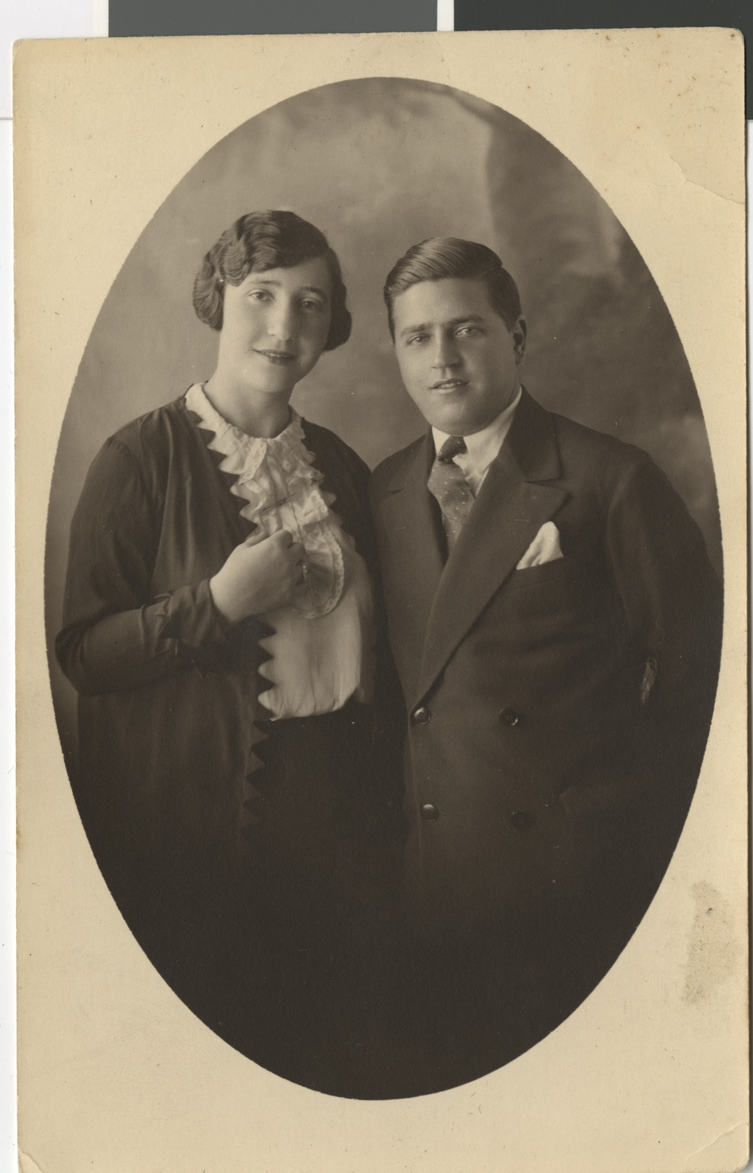Maurice Halfon Behar photographs, Image 8 (front)