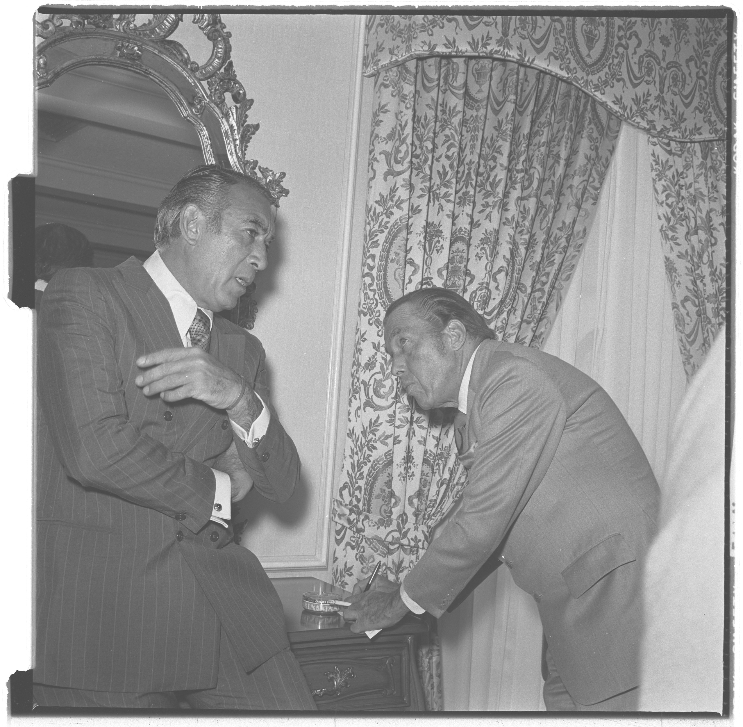 Photographs of Combined Jewish Appeal Caesars Palace with Anthony Quinn and Ed Sullivan, image 03
