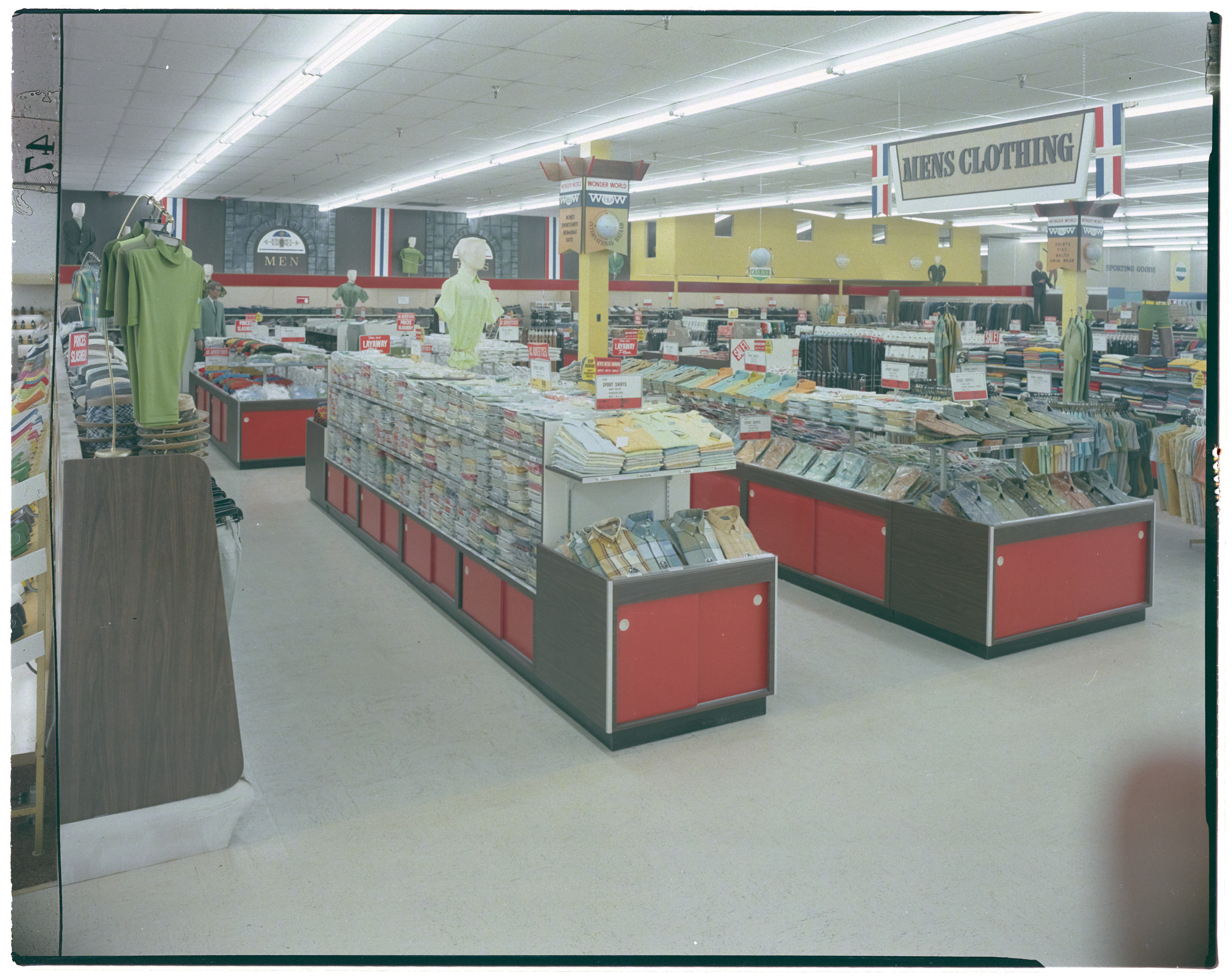 Photographs of Wonder World Interiors (Interiors of Dept), image 02