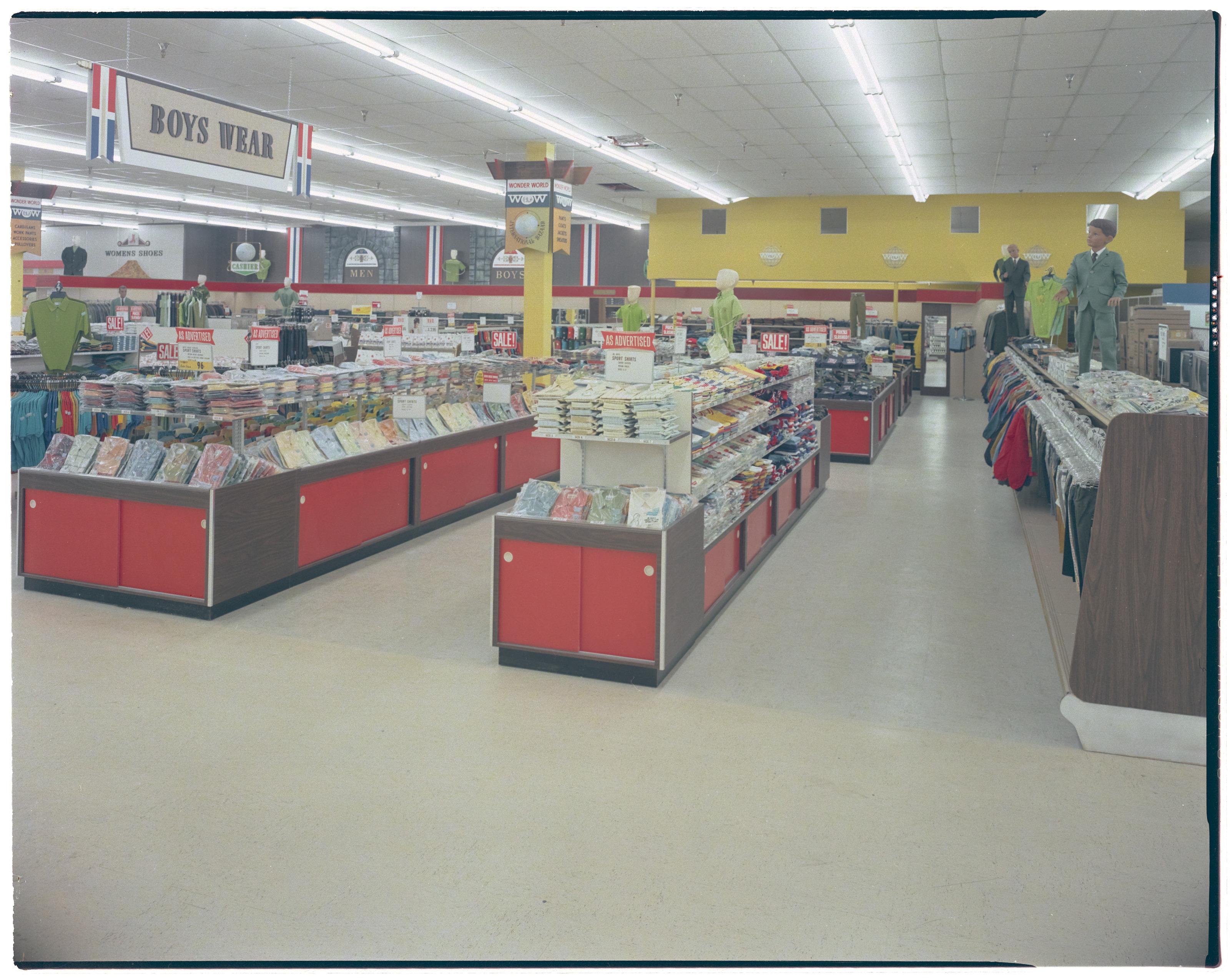 Photographs of Wonder World Interiors (Interiors of Dept), image 06