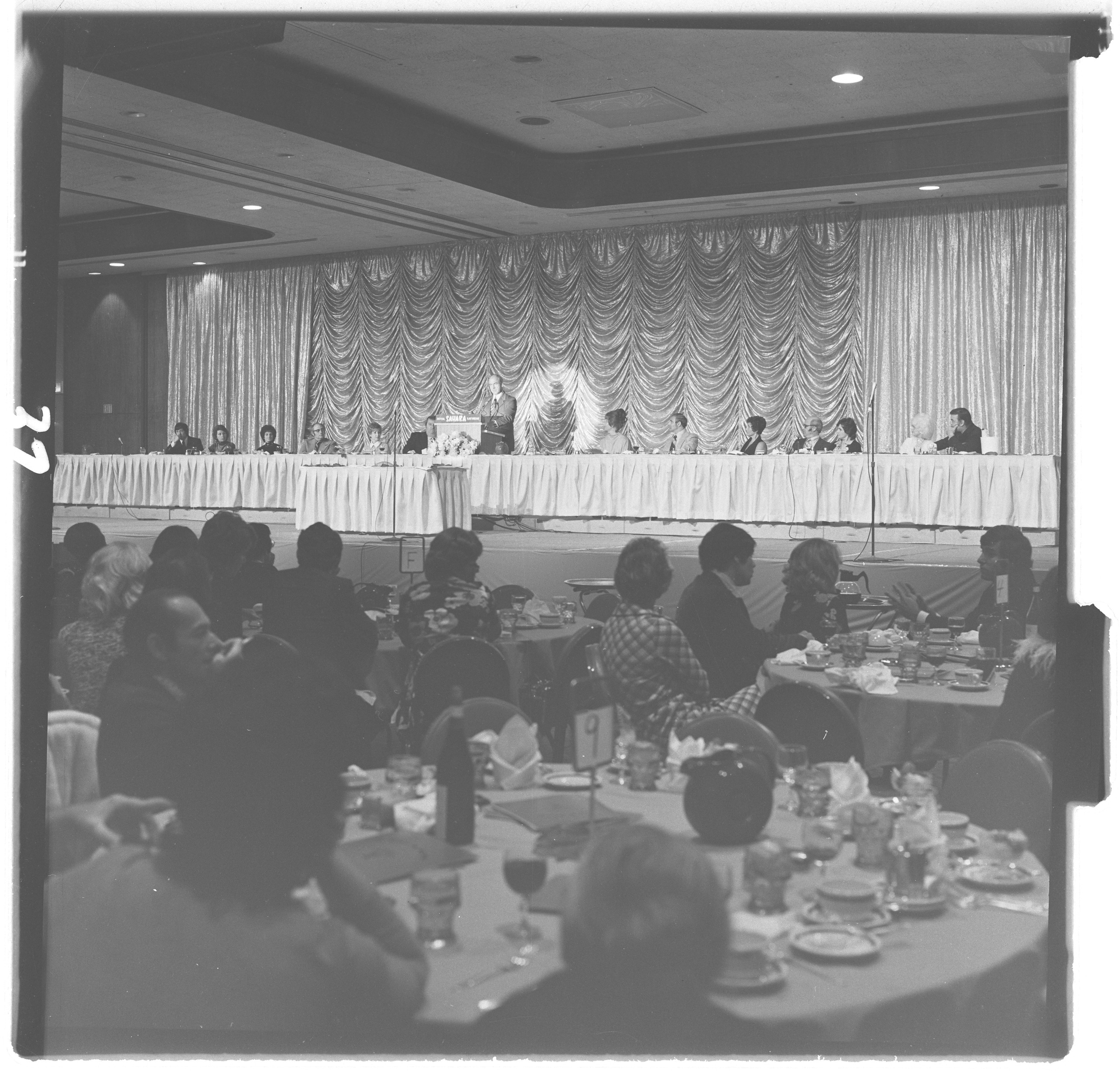 Photographs of B'nai B'rith(Man of the Year) Mike O'Callaghan - Gov. of Nevada with wife Carolyn, image 07