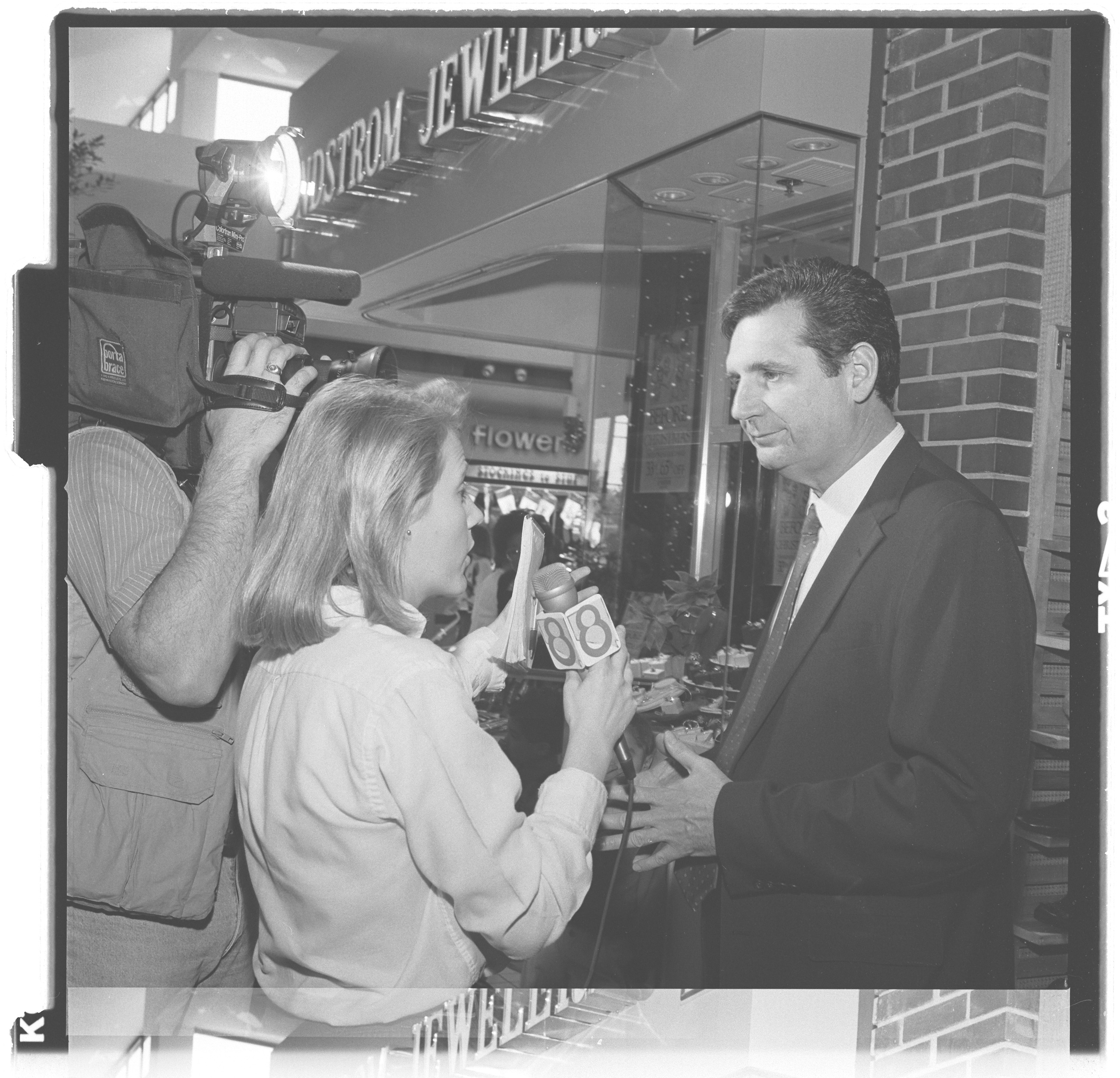 Photographs of Letizia Lewis Advertising for Adelson Hospice, image 03
